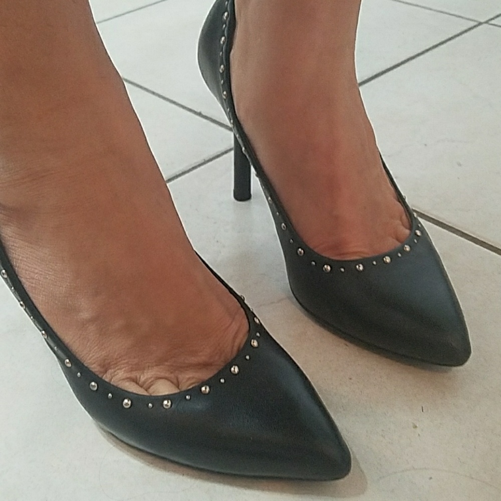 Bandolino Black Heels